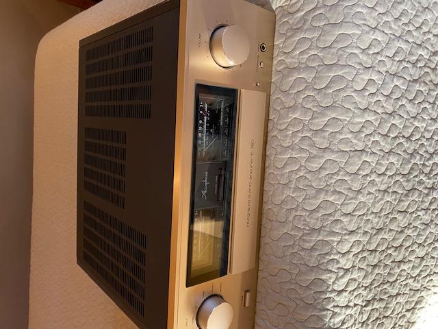 Accuphase E380