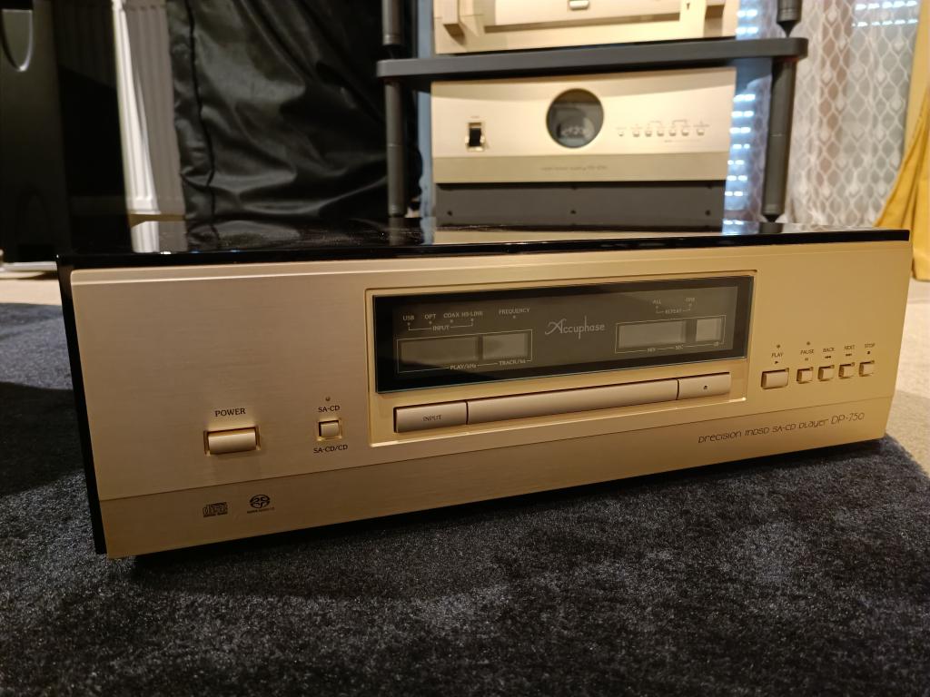 DP750 SACD Player