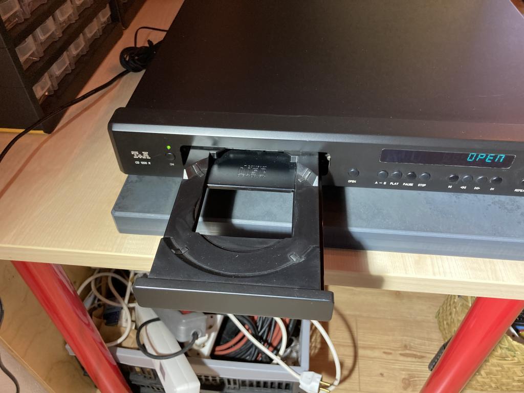 T + A CD 1200 R (1146755497) | Gebrauchtgerät | CD Player | Angebot auf ...