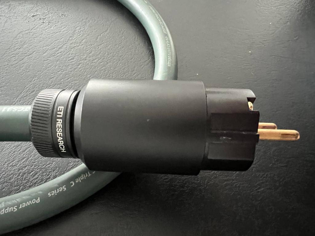 Furutech 1,5 meter FURUTECH FP-TCS31 Power cable with ETI LEGATO Power Connectors Alpha High purity OFC Shielded
