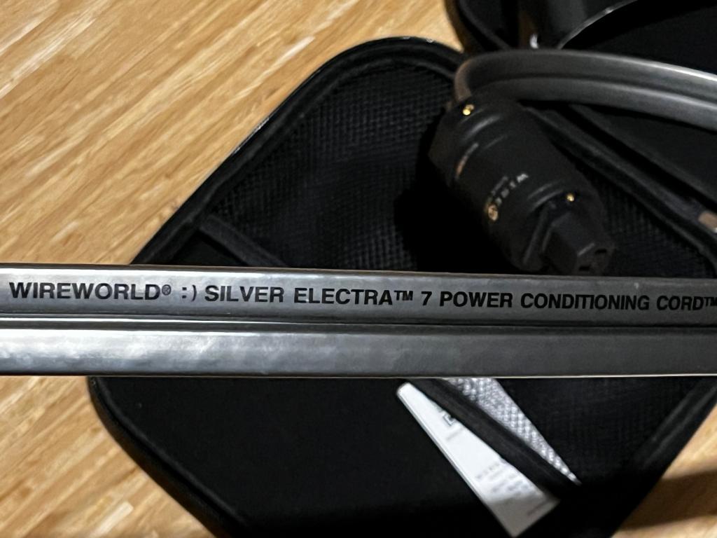 Wireworld Silver Electra 7 Power Conditioning Cord with factory upgraded plugs - 1m