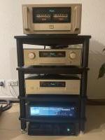 Accuphase A-80 sowie C-2900 und DP-750 PIA-Geräte