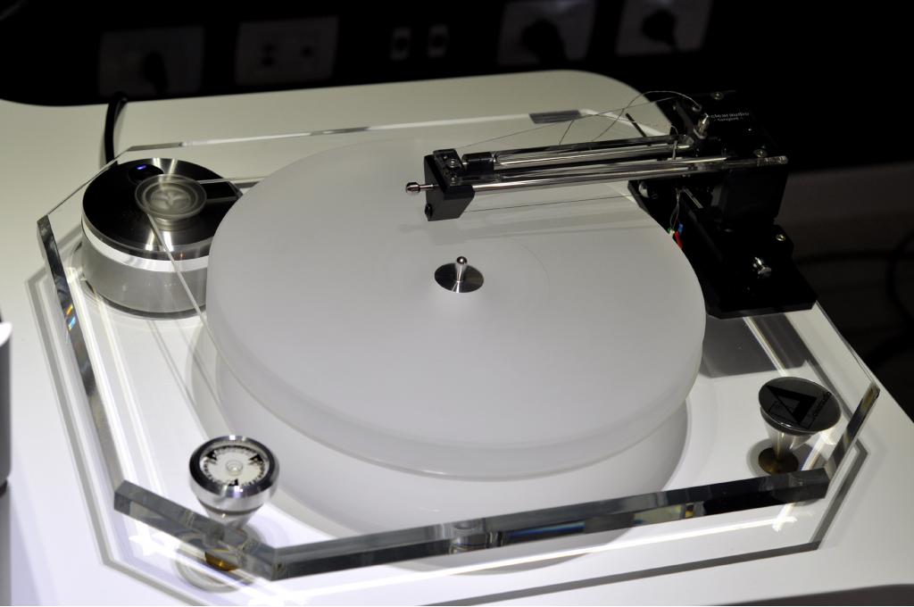 Clearaudio Evolution with Tangent tonearm