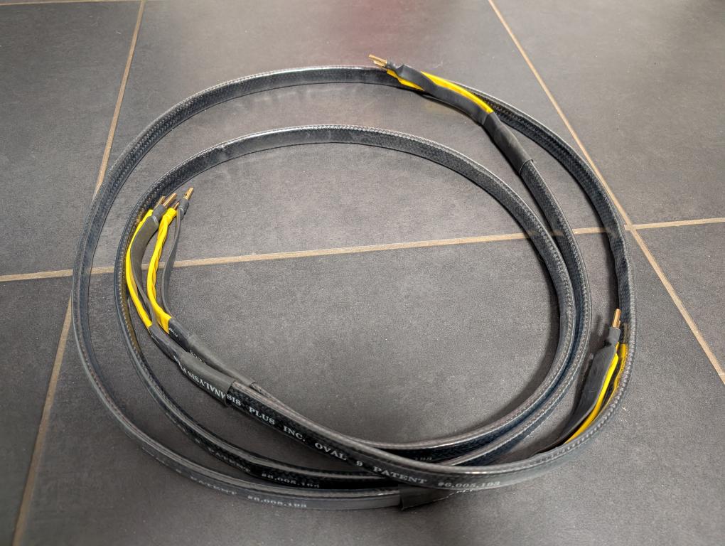 Analysis Plus Black Mesh Oval 9 (1.8m - Bananenstecker)