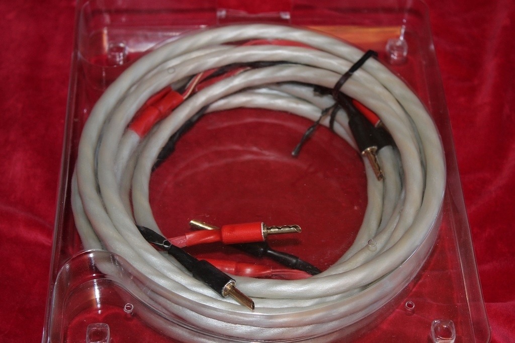 Solstice 7 2,0m Single Wired Banana