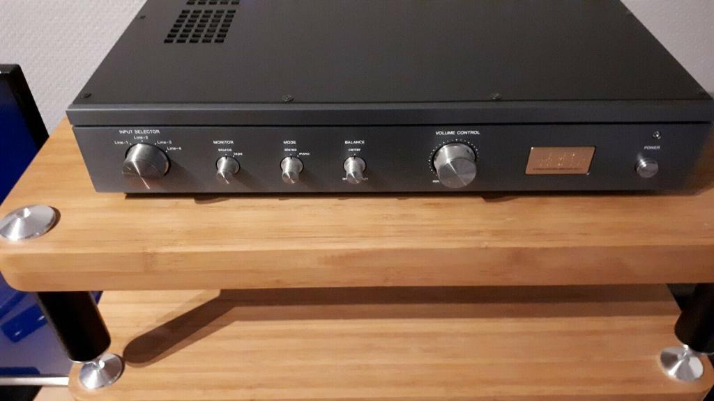 Air Tight Air tight ATC-3 HQ pre-amplifier with ‘Alps’ high-precision ...