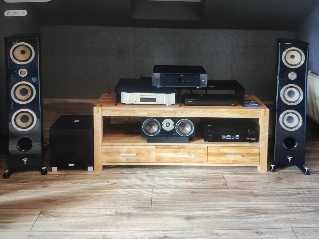 Focal Kanta No. 2 in schwarz glänzend