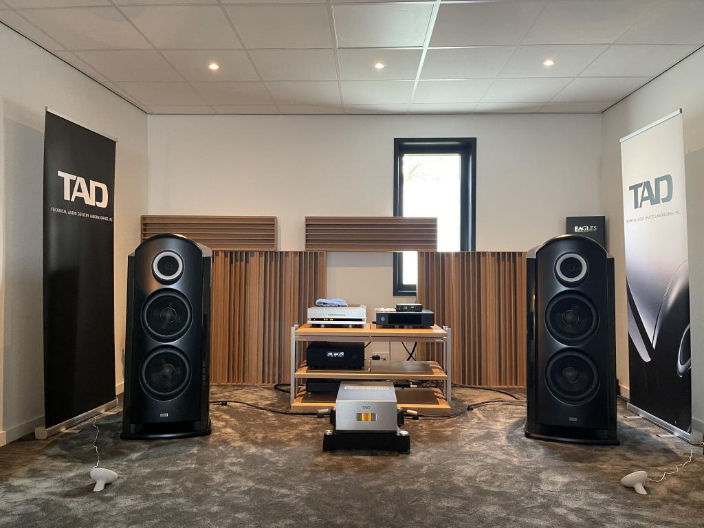 TAD Technical Audio Devices Laboratories R1TX (1966789136) Ausstellungsstück