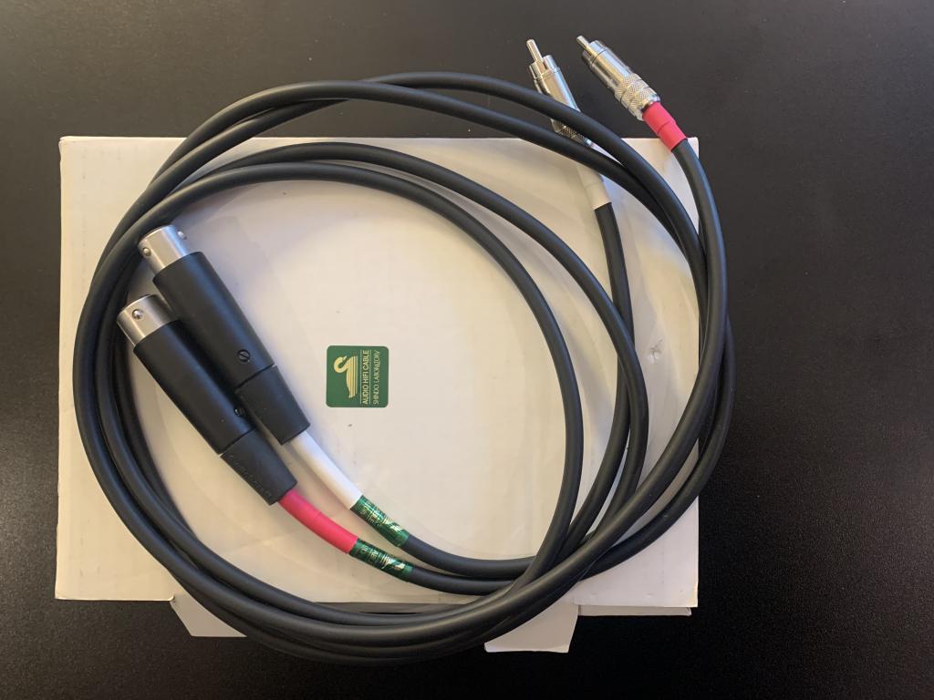 Shindo Laboratory FOR SALE Shindo Silver XLR to RCA cables 1.5m