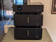 Artera Pre & Mono Endstufen