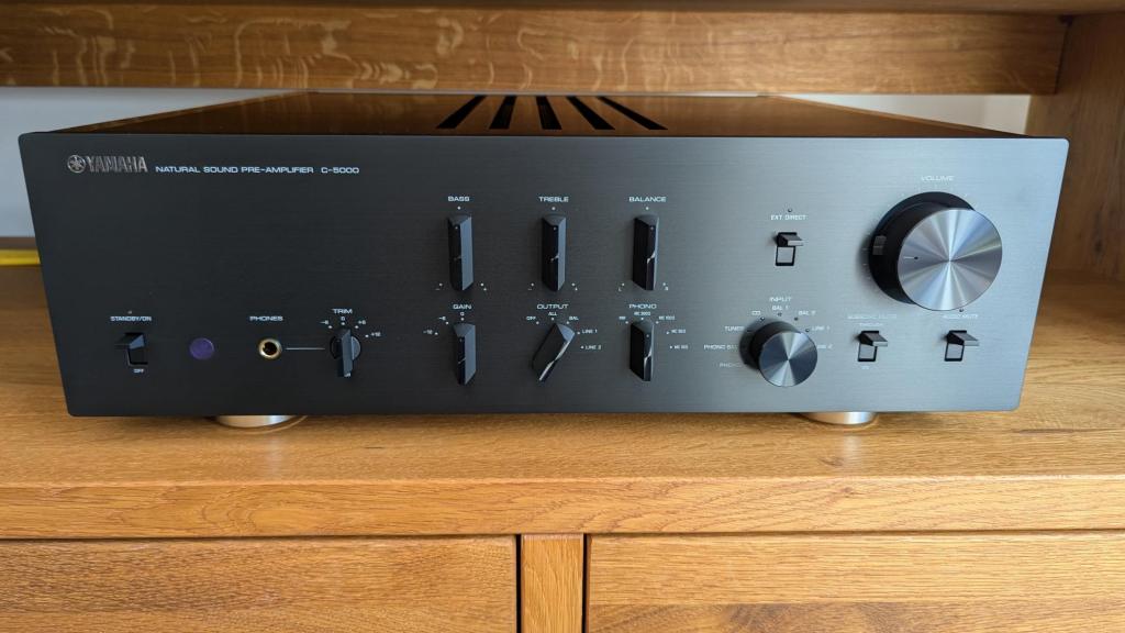 Yamaha Yamaha C-5000 Vorverstärker (Black/Piano Black) - neuwertig - komplett mit OVP