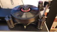 Acutus Dark Limited Edition turntable + Kuzma Stogi Ref 313 VTA