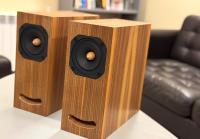 Closer Acoustics OGY – Walnut Veneer – Mint Condition – Original Box
