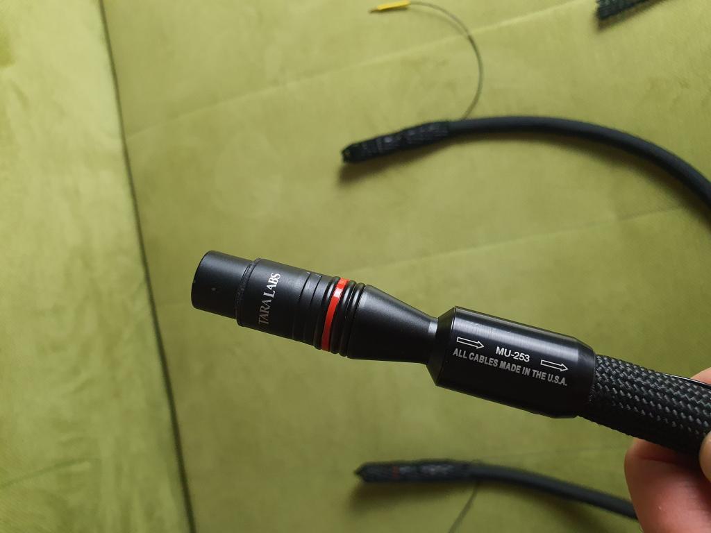 The Muse 1m XLR with Floating Ground Station