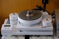Initial Max with KV9 tonearm Demo turntable