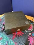 AKG K-1000
