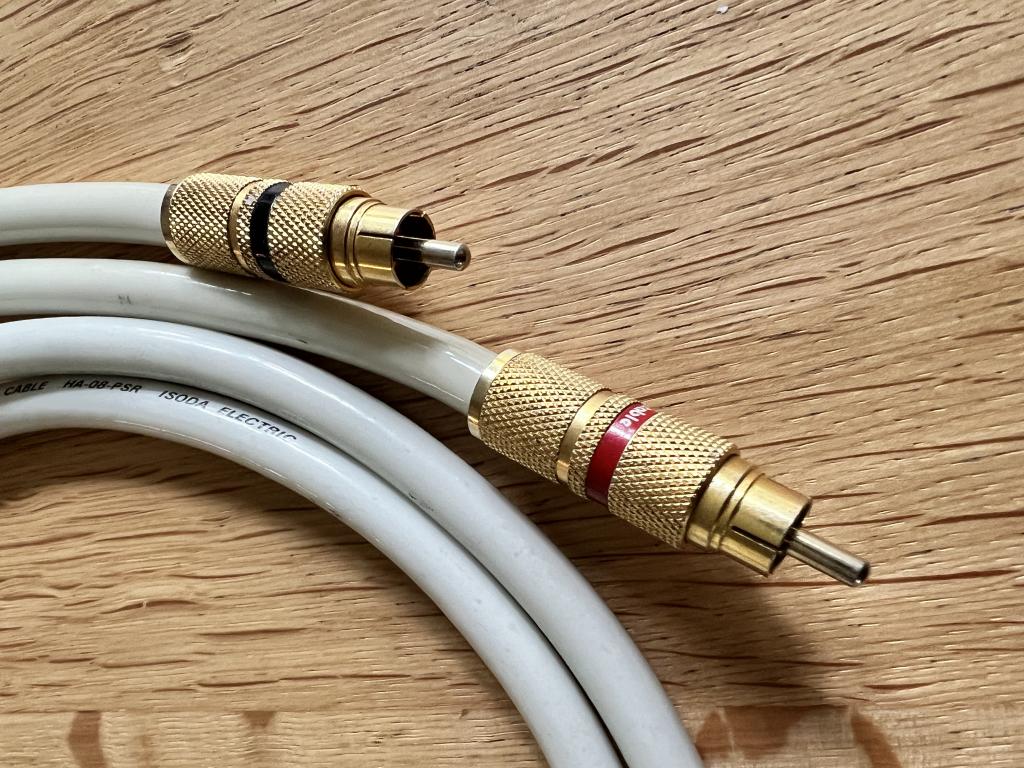 Isoda Hybrid Interconnect Cable HA-08-PSR 1 Meter (3810936872