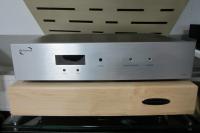 DELOS Isolatorplatform 1815M2 in Ahorn