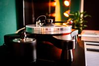 Scout 21 Plattenspieler mit Jasmine MC Fire Tonabnehmer