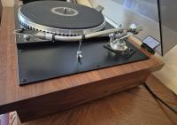 MICRO-SEIKI MA-202 tonearm on custom made record player.