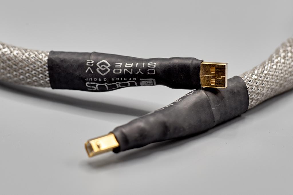 CYNO SURE V2 - The mother of all USB cables 90cm