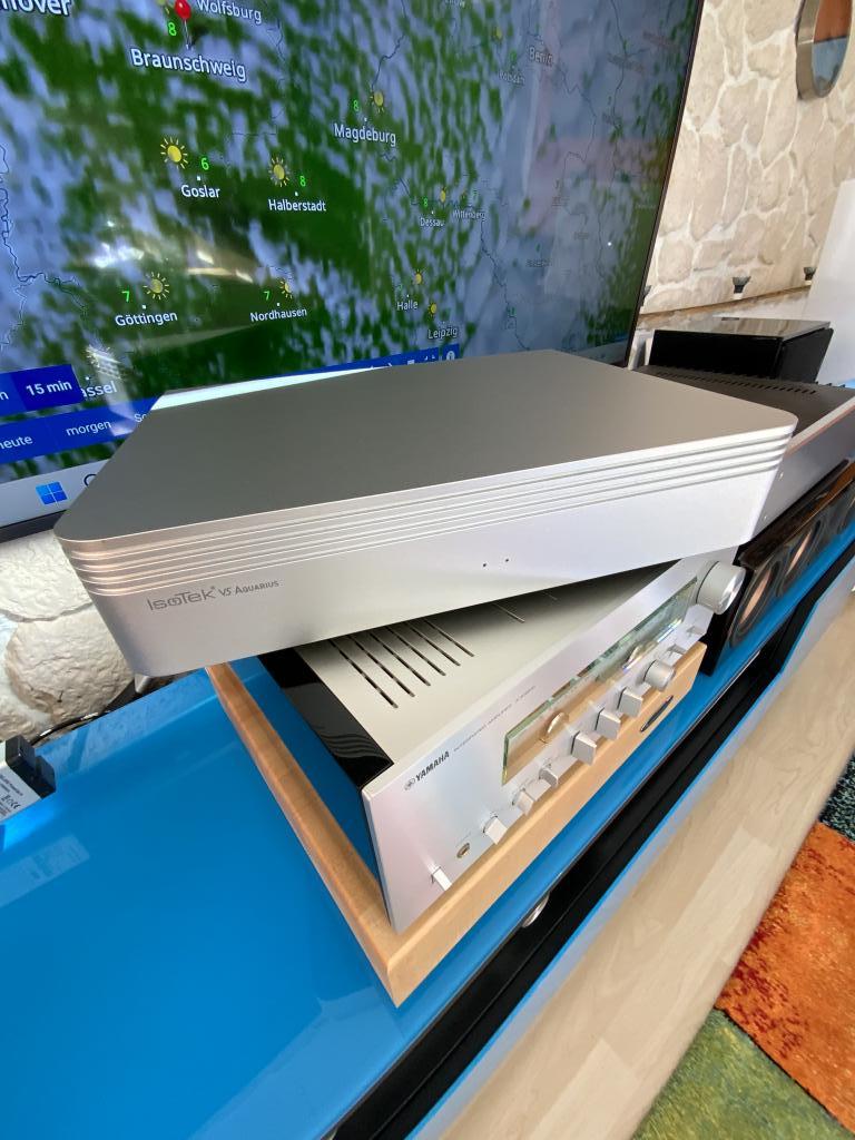 IsoTek Power Systems Ltd. IsoTek V5 Aquarius (6-fach) inkl. Premier C19 1,5m (silber)