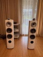 804 D3 – Mint Condition, White Finish