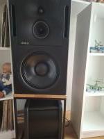Studio Monitor 2 x 1237A und 2 x Subbass 7350A incl. User Kit zum einmessen