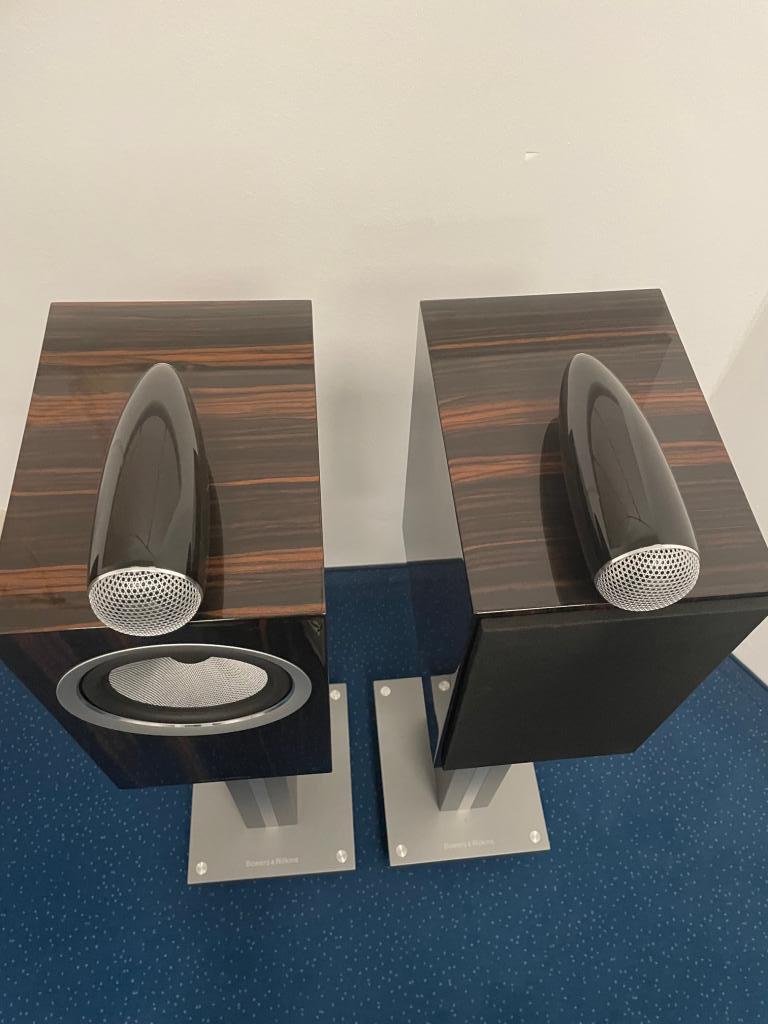 Bowers & Wilkins 705 S2 Signature