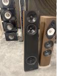 Summit Ex-Demo in a perfect condition.