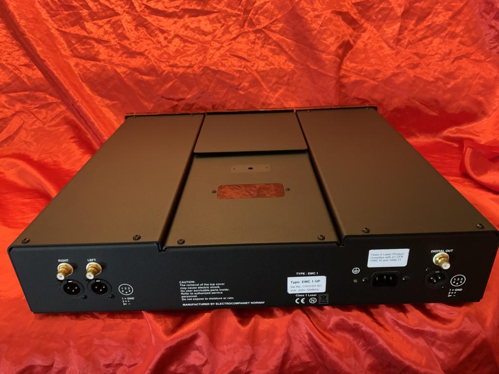 Electrocompaniet EMC 1UP cd player a 24bit/192khz-OPEN NEVER USED