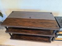 Rack der Marke hORNS Makassar