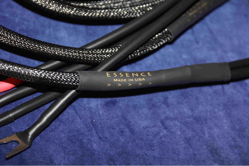 Essence Speaker Cable 2,4m