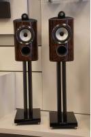 805 D4 Signature California Burl Gloss