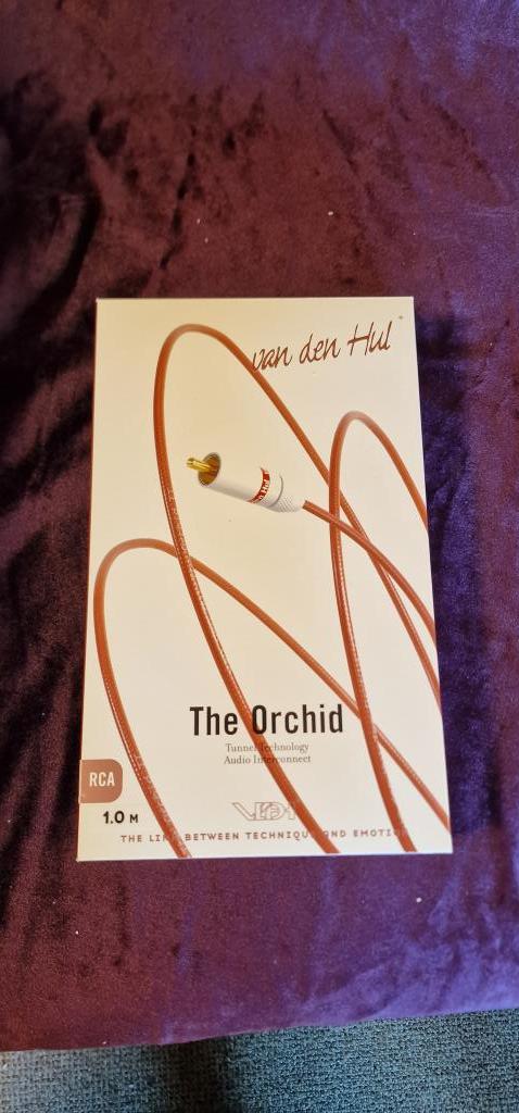 the Orchid 2x1m XLR