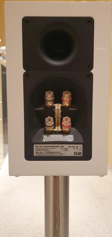 ELAC BS192ME (Meister edition) 眠た
