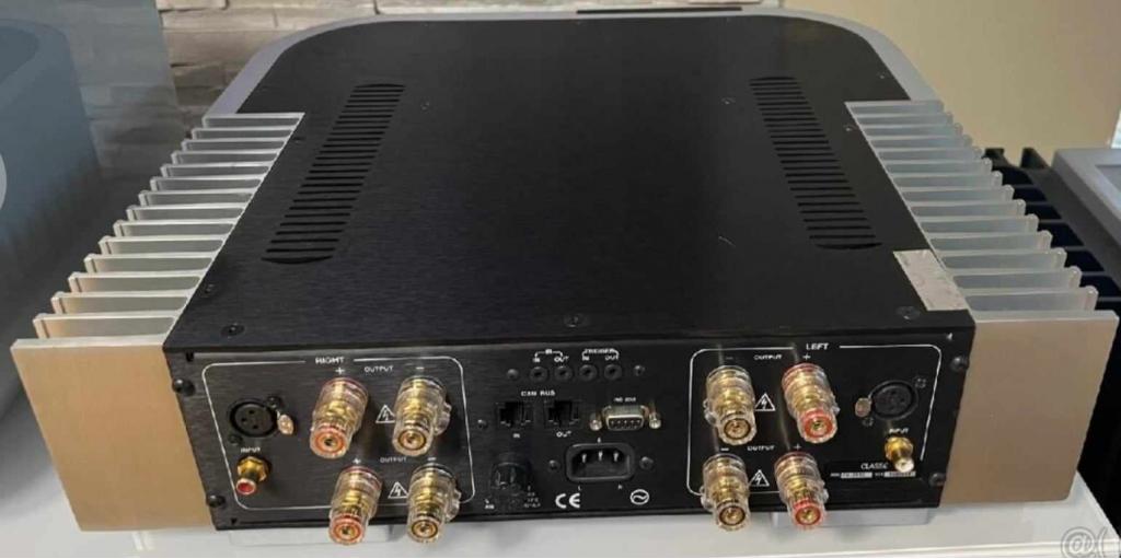 Power amplifier CLASSE CA-2100 (2x100 RMS)8 OHMS and 200W in 4 OHMS