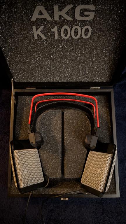 AKG K1000