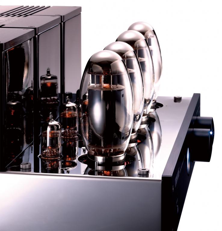 Triode Musashi, KT150 class AB push-pull integrated amplifier, 2x100W, 34.5 Kg