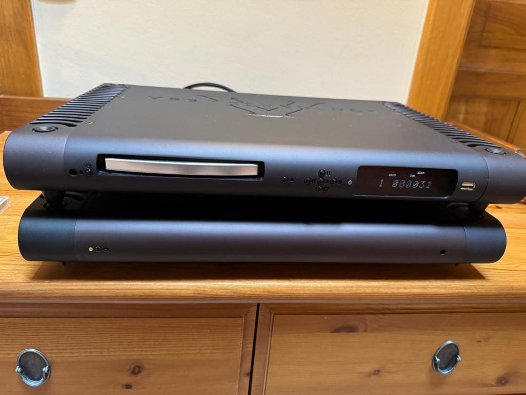 MSB Audio UMT V Signature + Signature Transport PowerBase