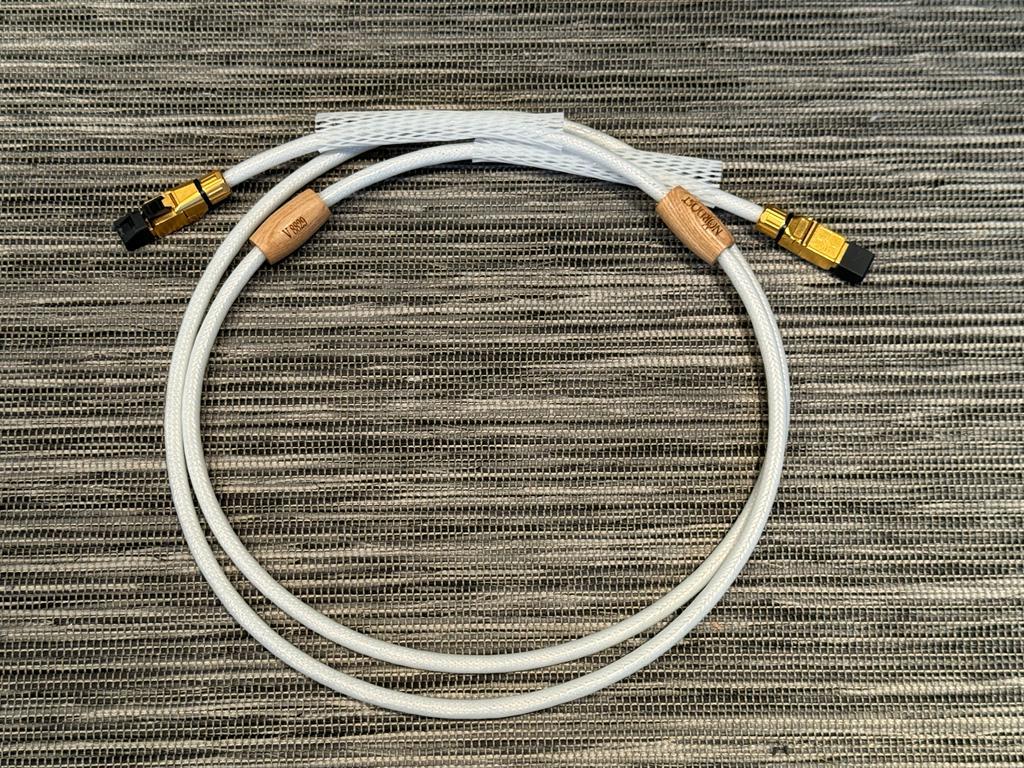 Valhalla 2 Ethernet cable 2m - as new, warranty