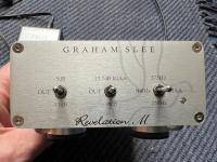 Revelation M mit großem PSU 1