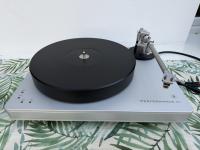 Performance DC mit Clarify Tonarm und Nagaoka 300 MM inkl. Plexihaube