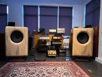Super Gold Monitor 15 - K3808 im einzigartigen Custom-Build-Gehäuse