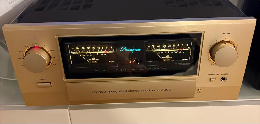 Accuphase E-5000