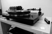 Holbo airbearing turntable system