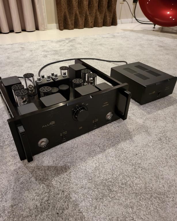 Allnic Audio H7000v (one of the best phono stage in the world) Like