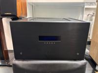 OVATION SA 8.3 - as new, one owner