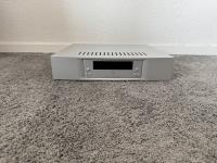 Linn Akurate Kontrol High End Stereo Vorstufe in silber mit Dynamik