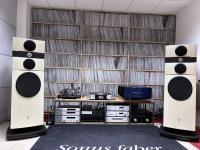 Stella Utopia III EM Evo - shop demo, white, full warranty